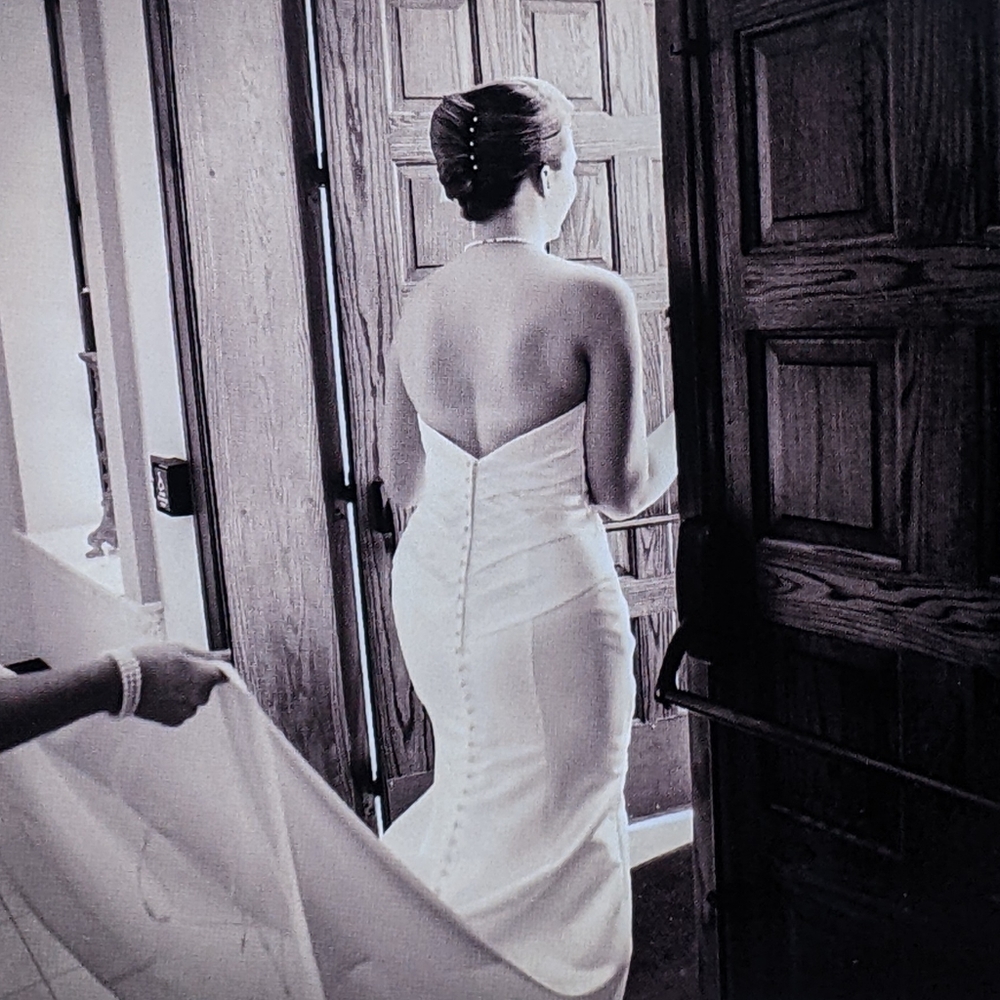 Strapless Trumpet Silhouette Wedding Gown
